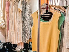 -新华贸购物中心(新华西道店)