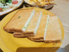 咖椰吐司-HELLO 27 意面·沙拉·帕尼尼