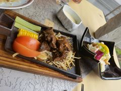 -穹六人间 people 6(岳阳路店)