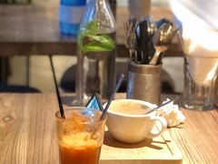 -Common Table · Brunch & Coffee