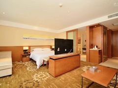 -武汉武昌站街道口华美达安可酒店