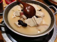 土家手掰柴火豆腐-吃饭皇帝大土家民族菜(正大广场店)