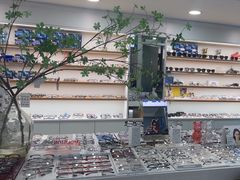 -视野联行眼镜·蔡司·依视路(省体育馆店)