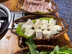 -阿婆情腊排骨火锅(金虹路店)