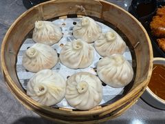 -莱莱小笼·乔艾