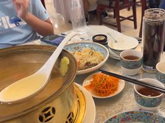 -汗腾格里·风味餐厅(新疆驻京办店)