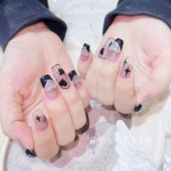 -莉娜美睫·穿戴甲