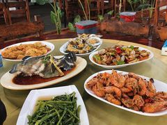 -四川小胡子海鲜(丁村万人海鲜广场店)