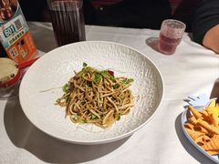 香椿苗豆腐丝-雀舞云南菜(天津天河城购物中心店)