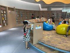 -广州市白云区图书馆