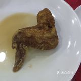 伟雄餐厅味道说得过去，貌似没有之前吃的另一家经惊艳
