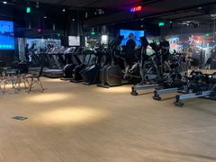 -VLines耀能运动24小时·月付制健身(京广桥店)