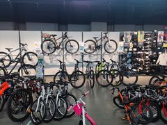 -迪卡侬(西三旗店)