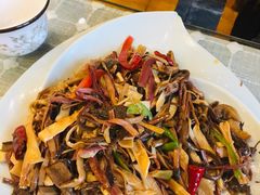 -小厨子私房菜·云南美食店