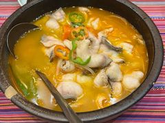 -香巴拉云南餐厅(华莱坞店)