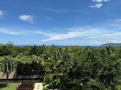 -亚龙湾喜来登·美景台大堂吧