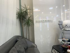 -AYO SALON