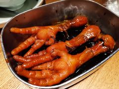 弄堂里的卤鸡爪-弄堂里·寻味杭州(湖滨银泰in77C区店)