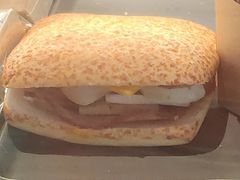 秘汁牛肉鲜蔬卷-星巴克(潍坊泰华广场店)