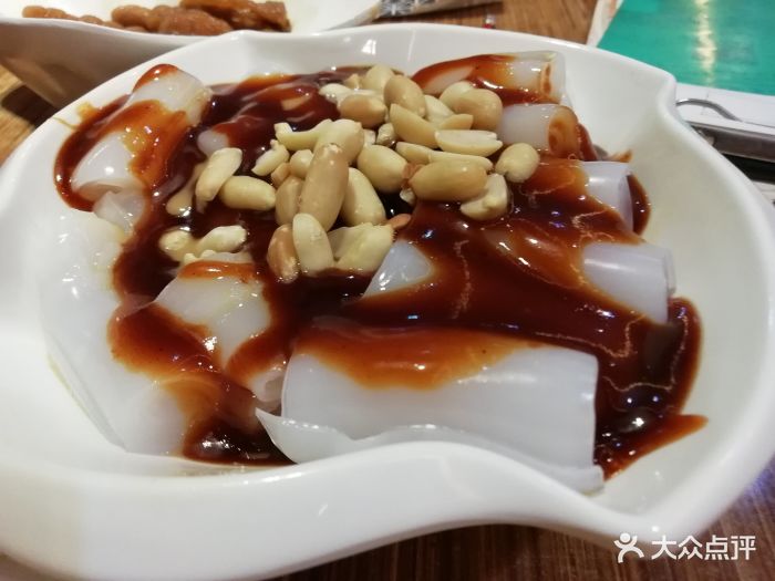 港式车仔酱蒸肠粉