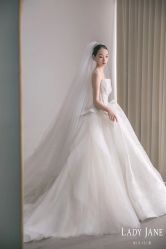 -Lady  Jane高端婚纱礼服馆