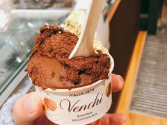 -VENCHI 闻绮(上海佛罗伦萨小镇店)