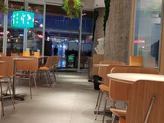 大堂-老乡鸡(上海白玉兰广场店)