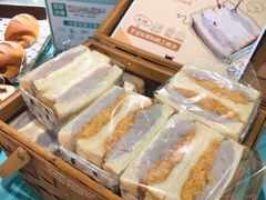 -沁屋面包店(人民东路店)
