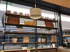 面包甜点陈列柜-秦香阁·西北家常菜(徐汇日月光中心店)