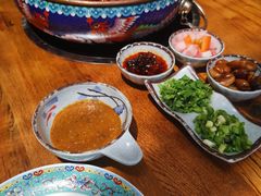 -毛辣果·贵州红酸汤牛肉火锅(西单店)