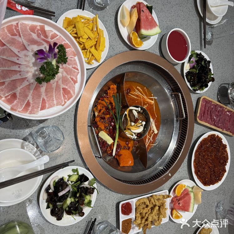 已经安利给全办公室，绝对是打工人的快乐火锅店