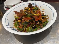 土猪回锅肉-六合居·明厨亮灶餐厅(成双大道店)