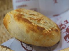 芝麻烧饼-穆得·老周家牛肉烧饼(普利街店)