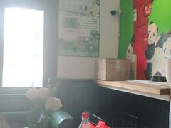 -拖板鞋咖啡旅行酒店(春熙路地铁站店)