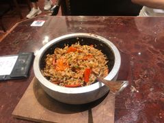 当红小炒肉石锅饭-新白鹿餐厅(爱琴海购物中心店)