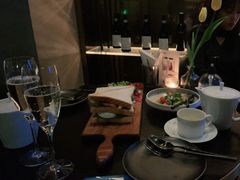 -wineapp葡萄酒餐吧(外滩金融中心店)