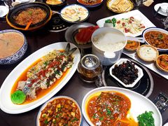 -巴陵全鱼席(湖南老字号汴河街店 )