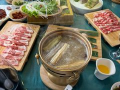 -慢丽江·云南野生菌土鸡锅(付家庄店)