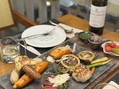 -Mark&Mars Restaurant