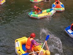 -安吉龙王山峡谷漂流