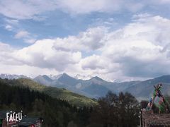 -硗碛藏寨·神木垒景区