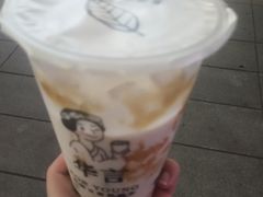 -华言豆腐鲜奶茶(杨家坪店)