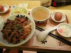 -熊吞·大碗丼烧肉饭(济宁万达广场店)
