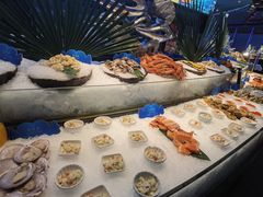 -云顶旋转自助景观餐厅