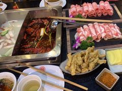 -百年川椒重庆老火锅(光谷店)