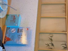 -蜜桃餐厅·伴山(绿宝广场店)