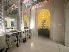 -碧中海汤泉汗蒸酒店