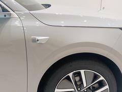 -理想汽车(世纪汇店)