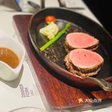 里面挺大的，座位也很舒服