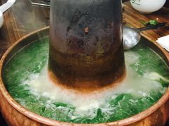 -撮一顿纳西铜火锅